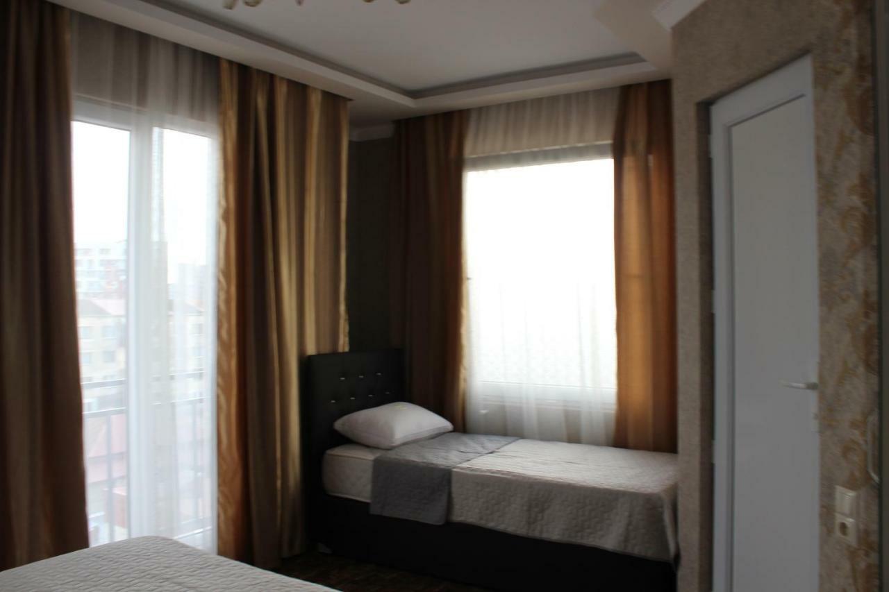 Union Hotel บาทูมิ ภายนอก รูปภาพ