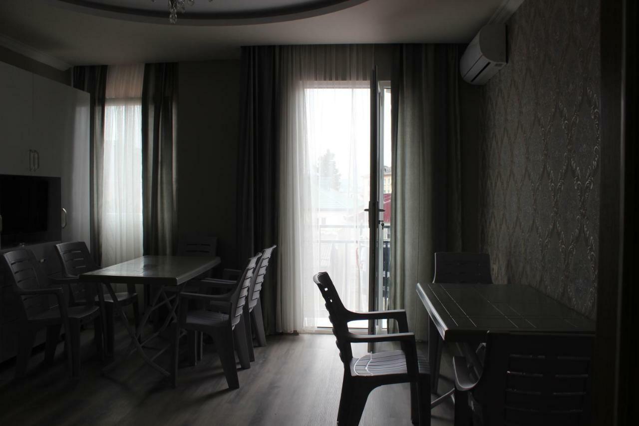 Union Hotel บาทูมิ ภายนอก รูปภาพ